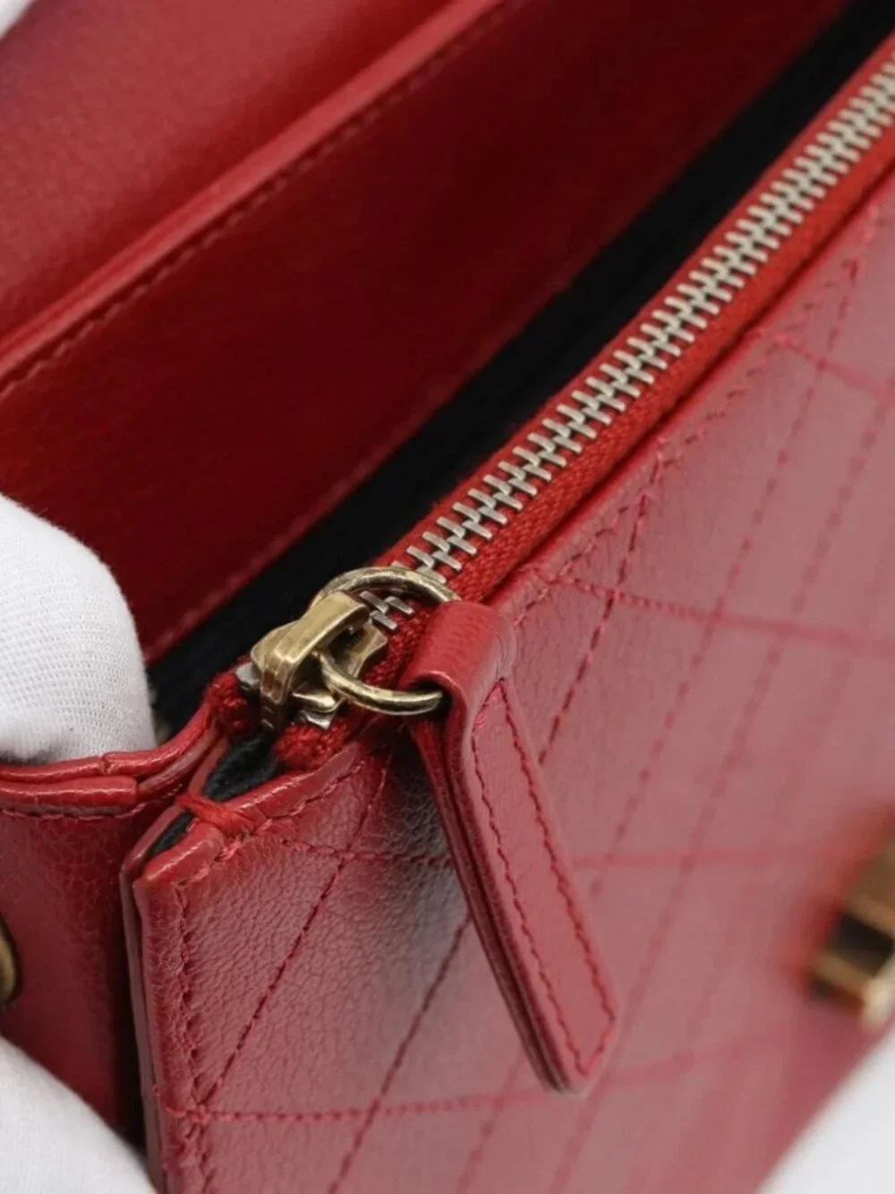 CHANEL Chain Shoulder Bag Calf Skin Red CC Auth ka4671M